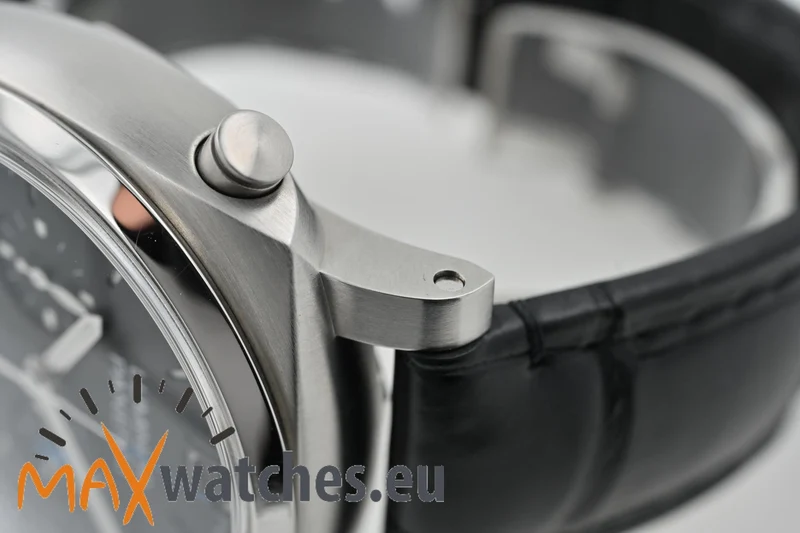 Panerai Luminor Chronograph 44mm PAM 1109 Black Dial PAM01109