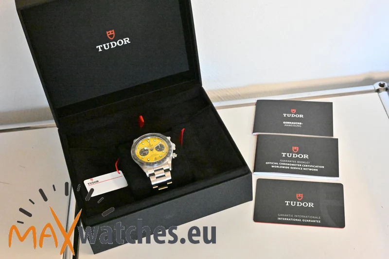 Tudor Heritage Black Bay Chronograph 39mm 79310N Bumblebee Yellow