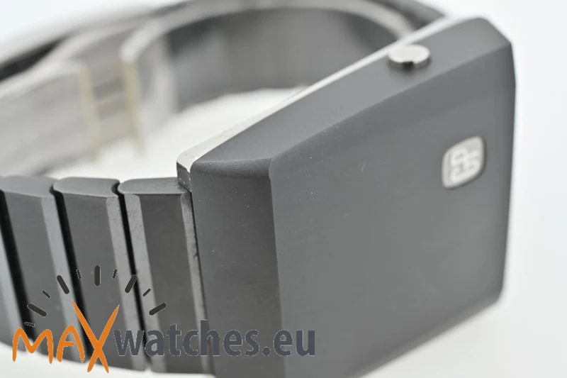 Girard Perregaux Casquette 2.0 Limited Edition Ceramic Black 39800-32-001-32A