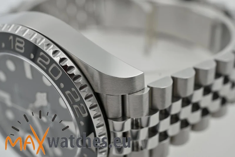 Rolex GMT Master II 116710LN LC100 Jubilee Bracelet Full Set
