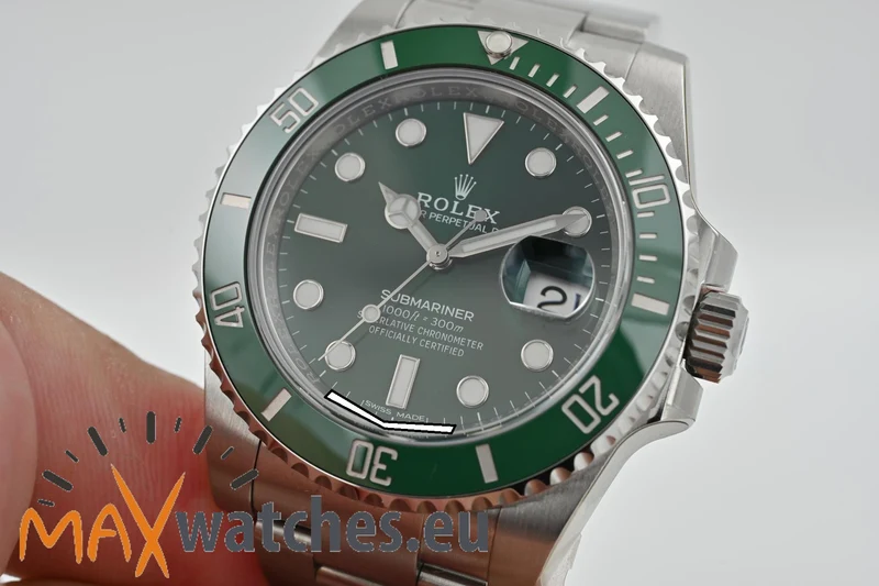 Rolex Submariner Date 116610LV green "Hulk" LC100 - partly stickers stickered