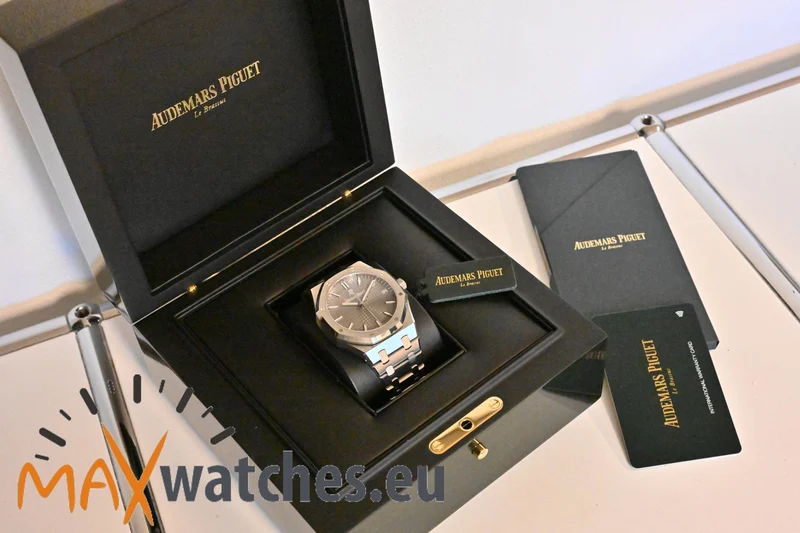 Audemars Piguet Royal Oak Grey Dial 15500ST.OO.1220ST.03 15500ST