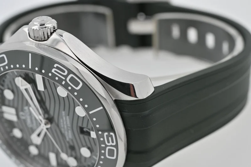 Omega Seamaster Professional 300M 21032422010001 Green Grün