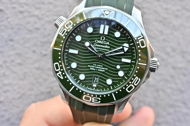 Omega Seamaster Professional 300M 21032422010001 Green Grün