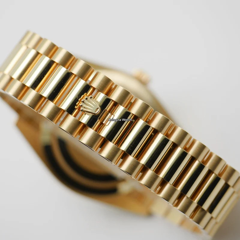 Rolex Day-Date 40 Gelbgold 228238 - 2023