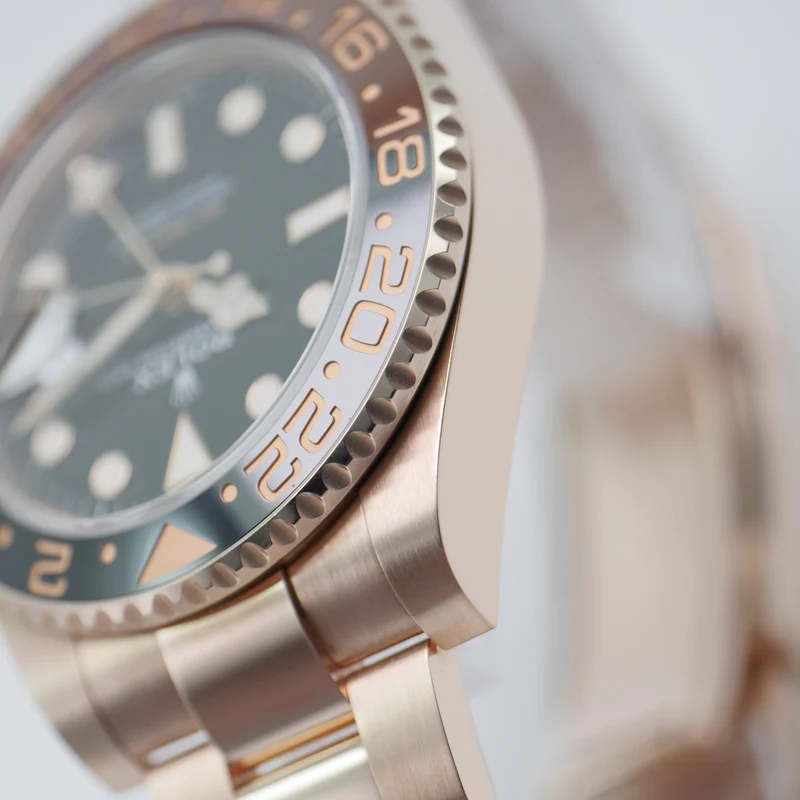 Rolex GMT-Master II Roségold 126715CHNR - 2020