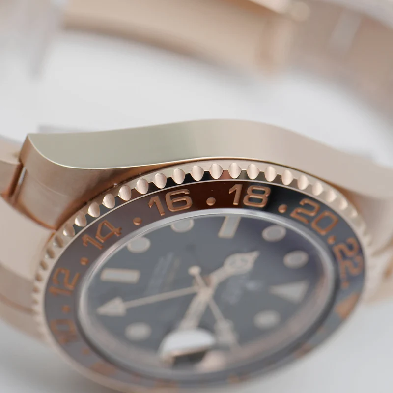 Rolex GMT-Master II Roségold 126715CHNR - 2020