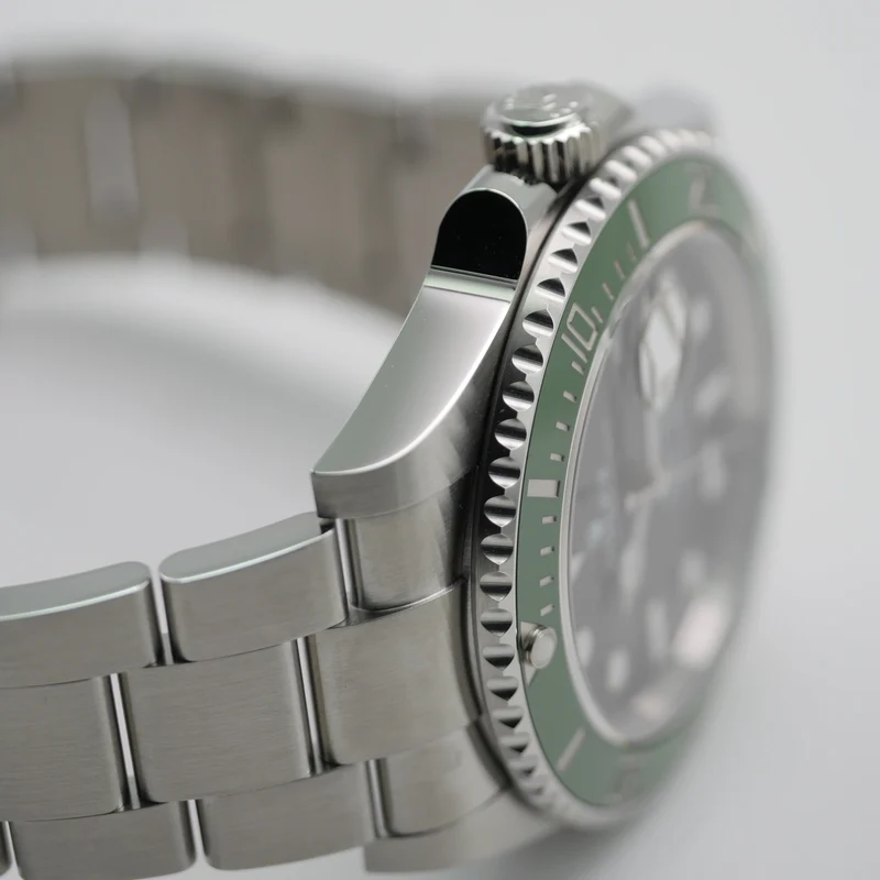 Rolex Submariner Date ''Starbucks'' Stahl 126610LV - 2026