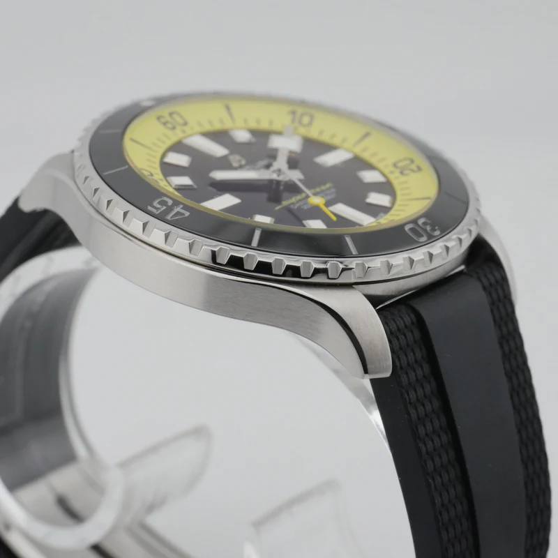 Breitling SuperOcean Automatic 44 Stahl A173762A1B1S1 - 2024