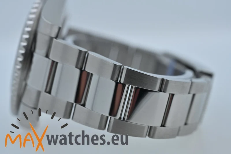 Rolex GMT Master II 126710GRNR Bruce Wayne 2024