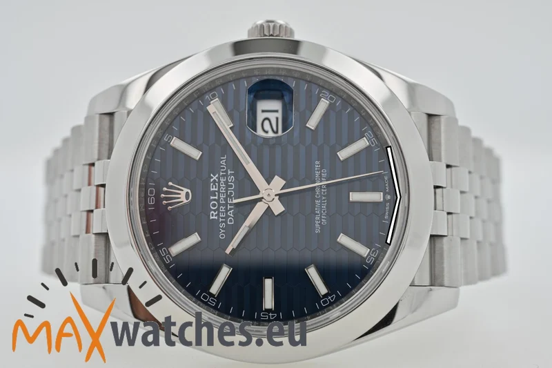 Rolex Datejust 41 126300 Blue Motif Fluted Dial Jubilee LC110 Full Set