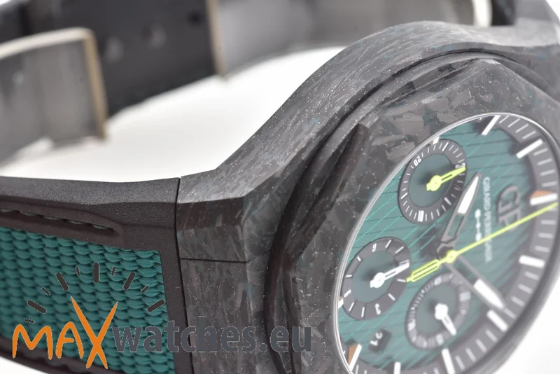 Girard Perregaux Laureato Absolute Aston Martin Chronograph Limited 81060-41-3071-1CX F1 Carbon