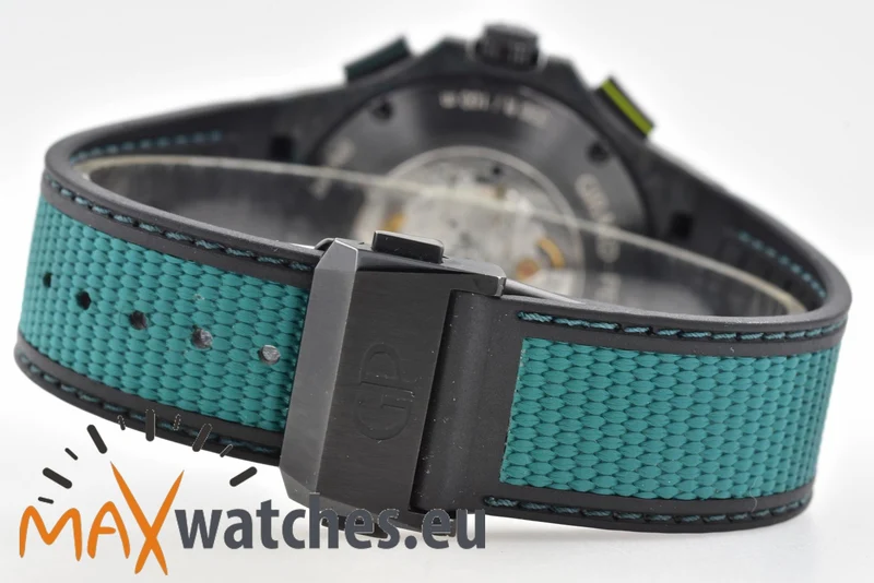 Girard Perregaux Laureato Absolute Aston Martin Chronograph Limited 81060-41-3071-1CX F1 Carbon