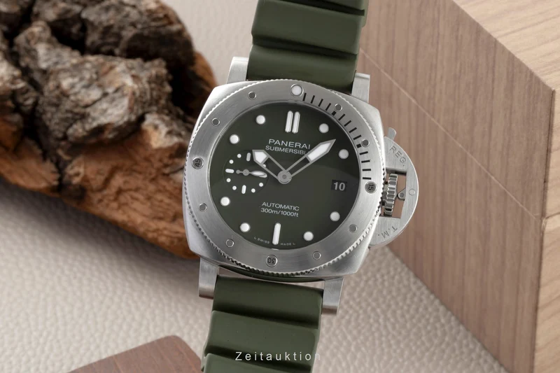 Panerai Submersible steel automatic men's watch PAM01055 [2606057]