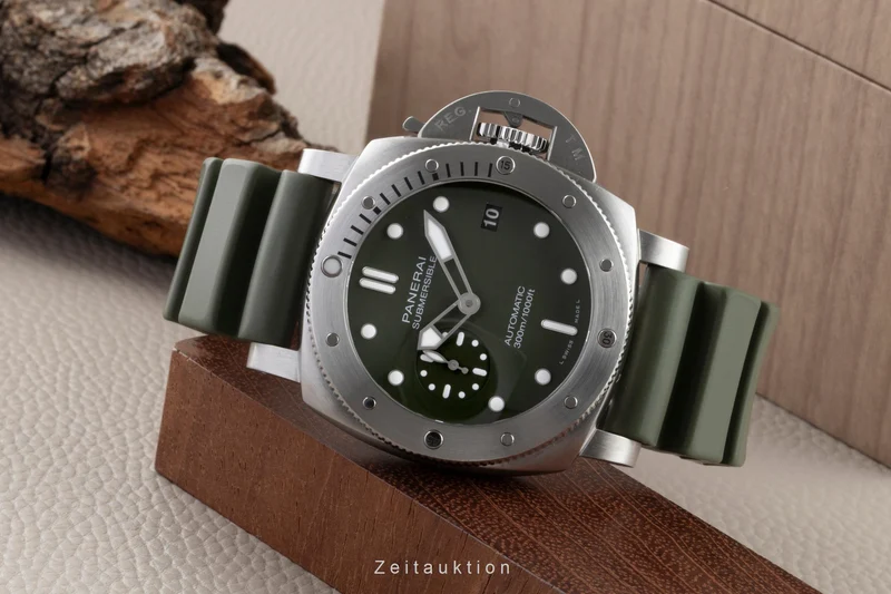 Panerai Submersible steel automatic men's watch PAM01055 [2606057]
