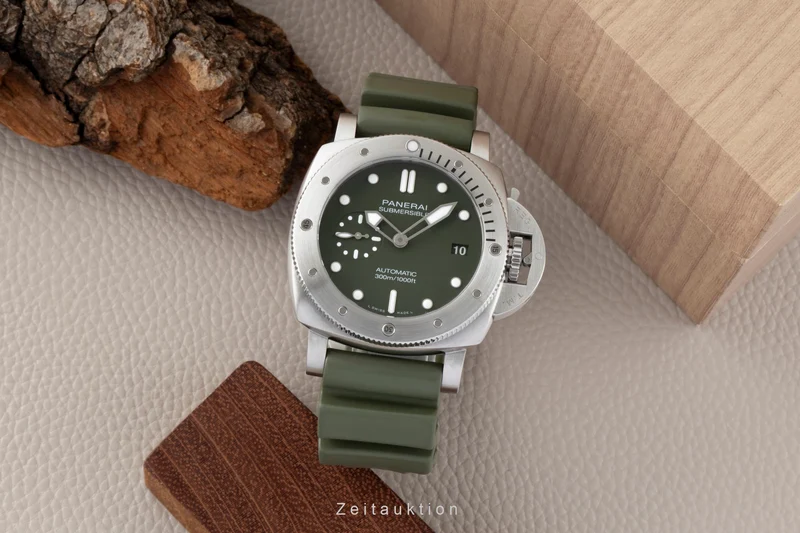 Panerai Submersible steel automatic men's watch PAM01055 [2606057]