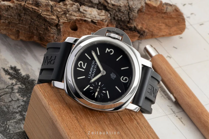 Panerai Luminor steel manual winding men's watch PAM01084 LP: 6200EUR [2605881]
