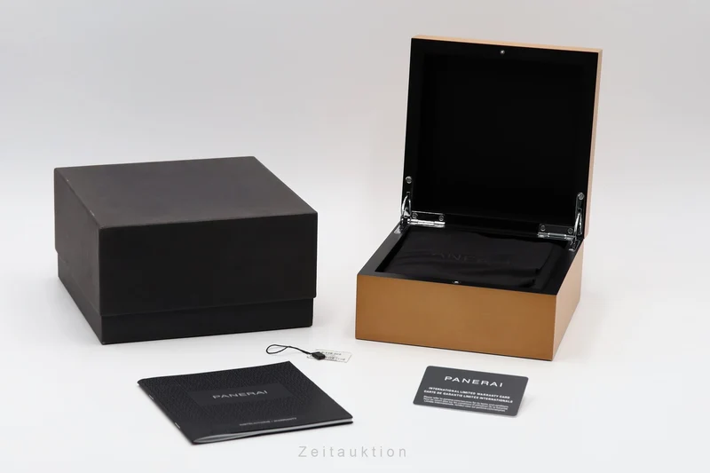 Panerai Luminor steel manual winding men's watch PAM01084 LP: 6200EUR [2605881]