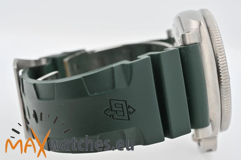 Panerai Luminor Submersible 1950 3 Days Automatic PAM 1305 PAM01305