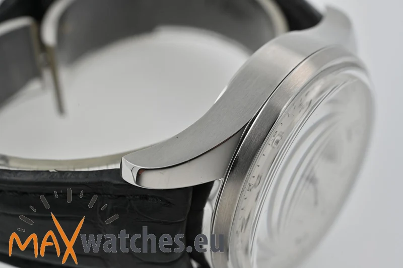 Girard Perregaux Traveller II GMT Alarm 4940 Silver Dial GP Service 2026