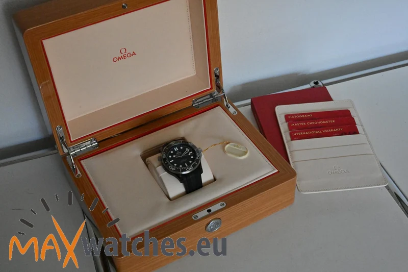 Omega Seamaster Professional Kermaik Ceramic 21092442001002 21092442001001