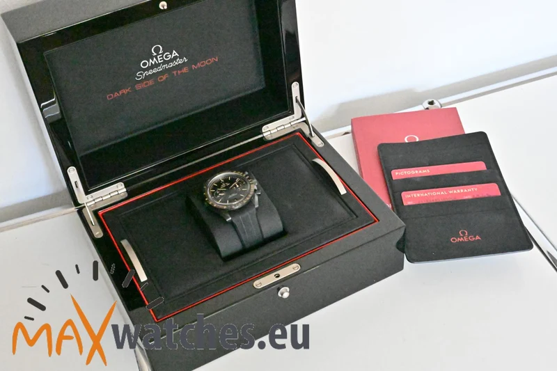 Omega Speedmaster Moonwatch Dark Side of the Moon DSOTM 31192445101006