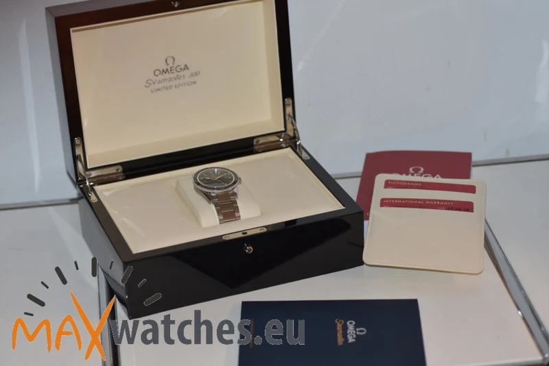 Omega Seamaster 300 Professional Chronometer 23390412103002 950Pt Platinum Limited Edition