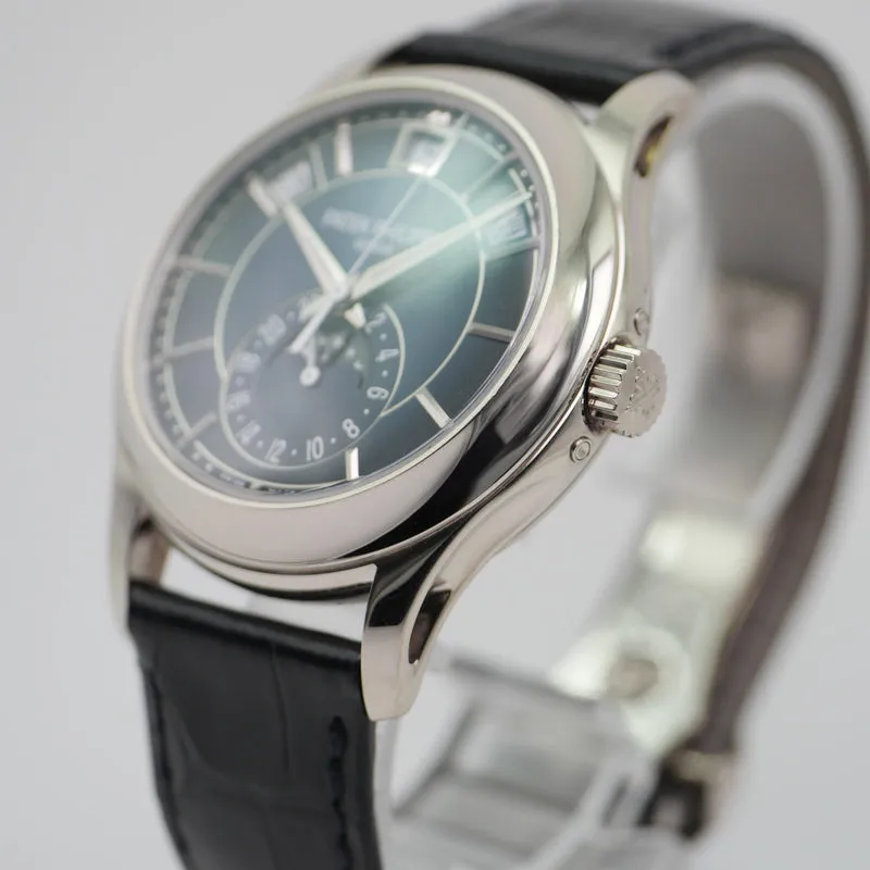Patek Philippe Annual Calendar Weißgold 5205G-013 - 2020 "2026 Patek Service"