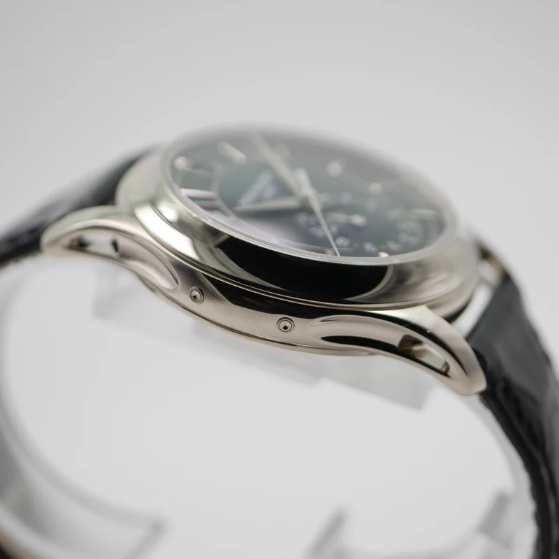 Patek Philippe Annual Calendar Weißgold 5205G-013 - 2020 "2026 Patek Service"