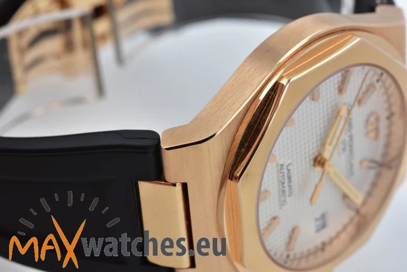 Girard Perregaux Laureato 18k Roségold Gold Rose 81005-52-132-BB6A