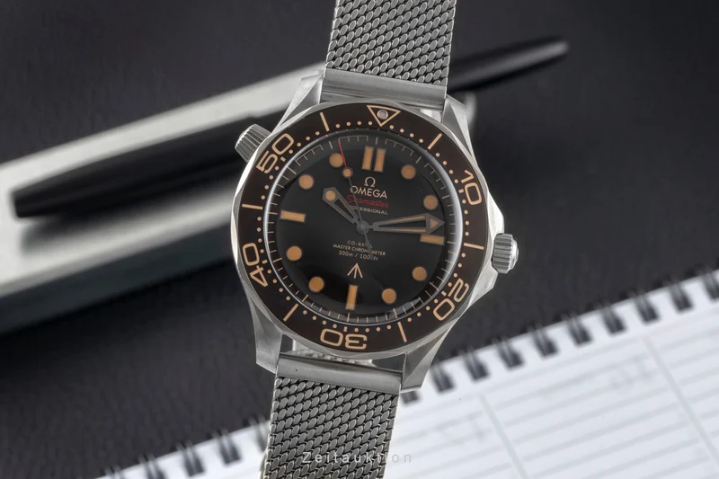 Omega Seamaster titanium automatic men's watch 210.90.42.20.01.001 LP: 10900EUR [2605809]