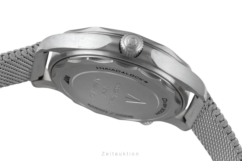 Omega Seamaster titanium automatic men's watch 210.90.42.20.01.001 LP: 10900EUR [2605809]