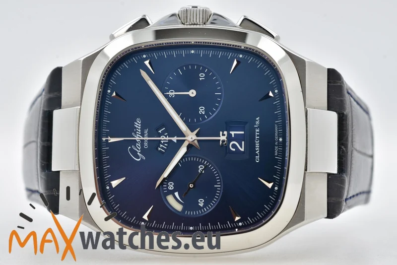 Glashütte Original Senator Seventies Panorama Date Chronograph 1-37-02-03-02-30 Blue Dia
