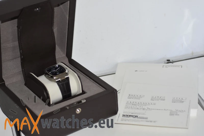 Glashütte Original Senator Seventies Panorama Date Chronograph 1-37-02-03-02-30 Blue Dia