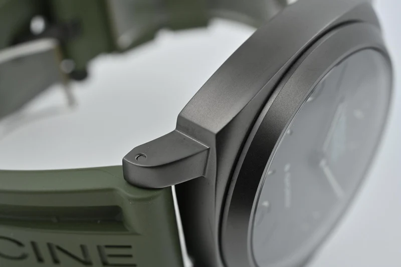 Panerai Luminor Marina Geneva Boutique Edition 121pcs 8 Days PAM 2121 Titanium DLC