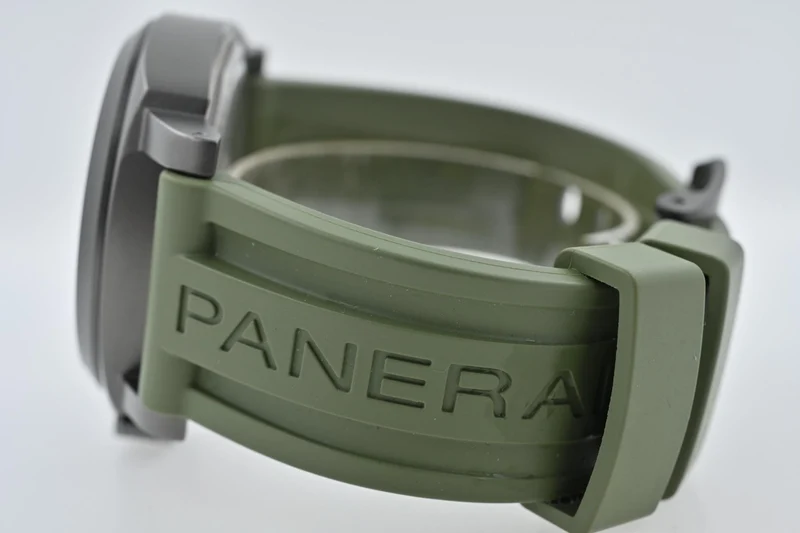 Panerai Luminor Marina Geneva Boutique Edition 121pcs 8 Days PAM 2121 Titanium DLC
