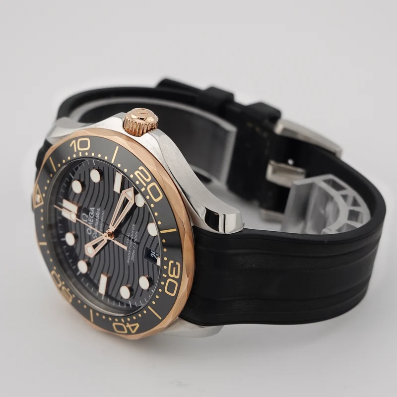 Omega Seamaster Diver 300 Stahl/Roségold 210.22.42.20.01.002 - 2020
