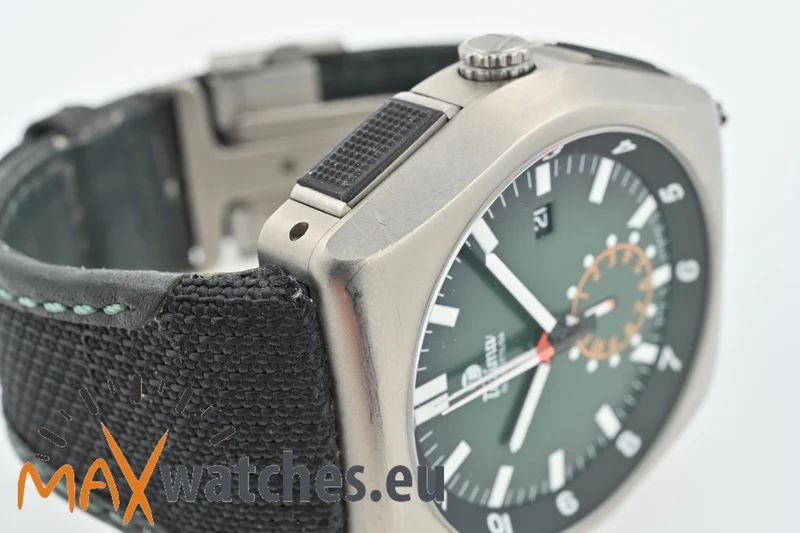 Tutima M2 Chronograph Green Dial Titanium 6450-04