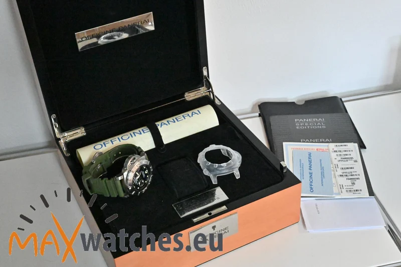 Panerai Luminor Submersible 2500m Limited Edition PAM00285 PAM 285