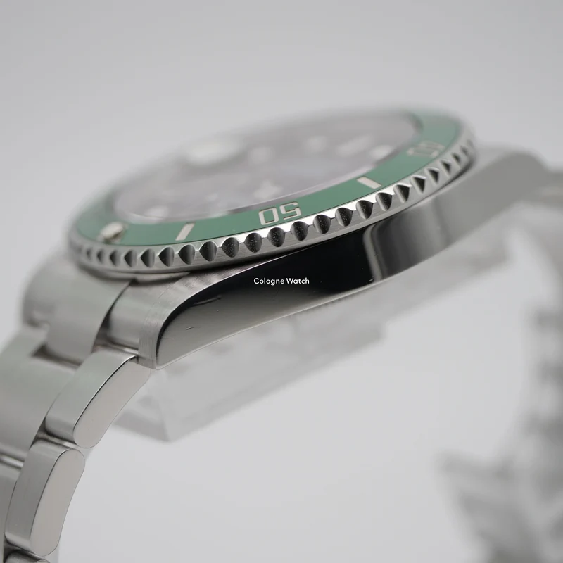 Rolex Submariner Date 126610LV - 2023