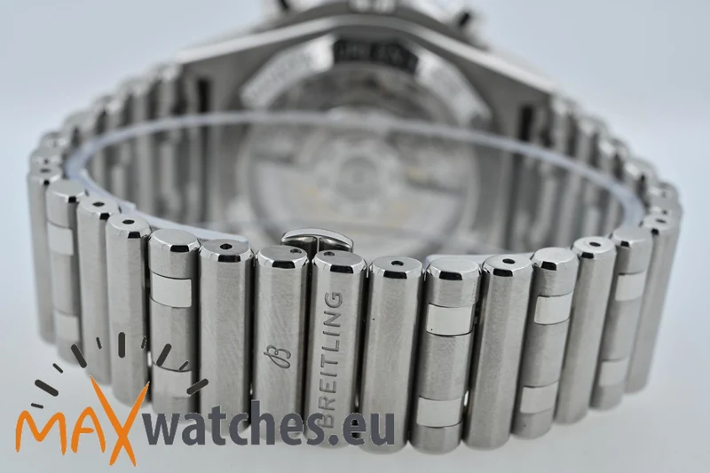 Breitling Chronomat 42 B01 Bentley Green AB01343A1L1A1