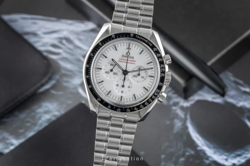 Omega Speedmaster Moonwatch chronograph steel manual winding men's watch 310.30.42.50.04.001 LP: 8800EUR [2605635]