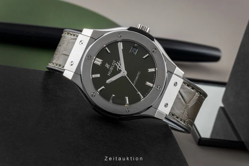 Hublot Classic Fusion titanium automatic men's watch 565.NX.8970.LR LP: 8600EUR [2605667]