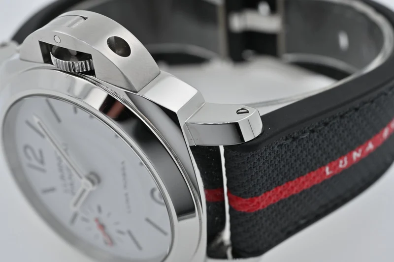 Panerai Luminor QuarantaQuattro Luna Rossa PAM 1342 White Dial