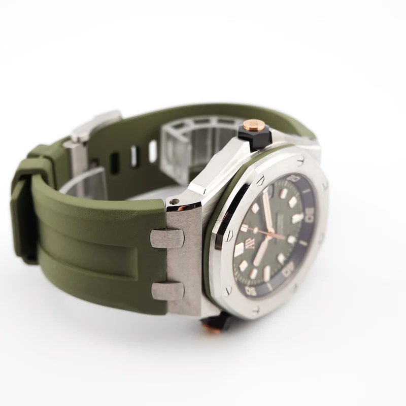 Audemars Piguet Royal Oak Offshore Diver 15720ST - 2022