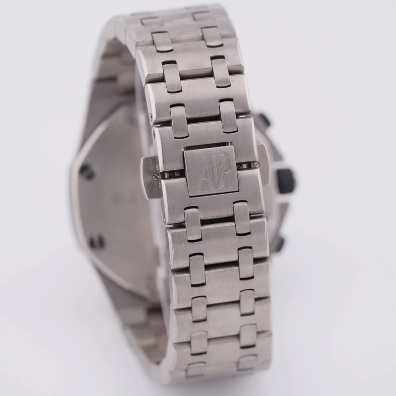 Audemars Piguet Royal Oak Offshore Chronograph Titan 26170TI.OO.1000TI.01 - 2013