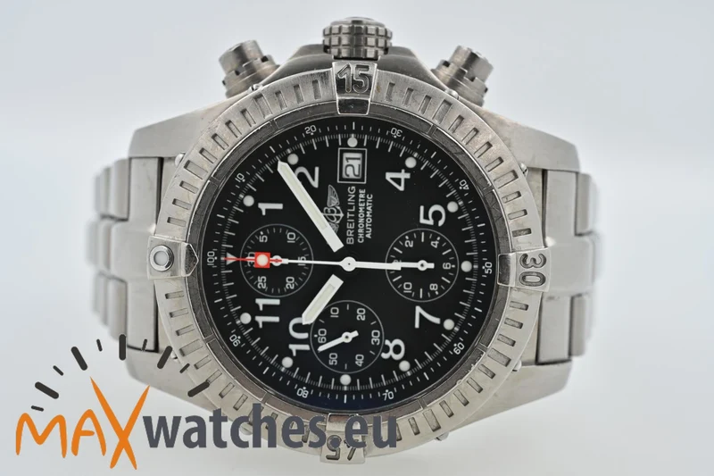 Breitling Aeromarine Chrono Avenger Chronograph Titanium Titan E13360