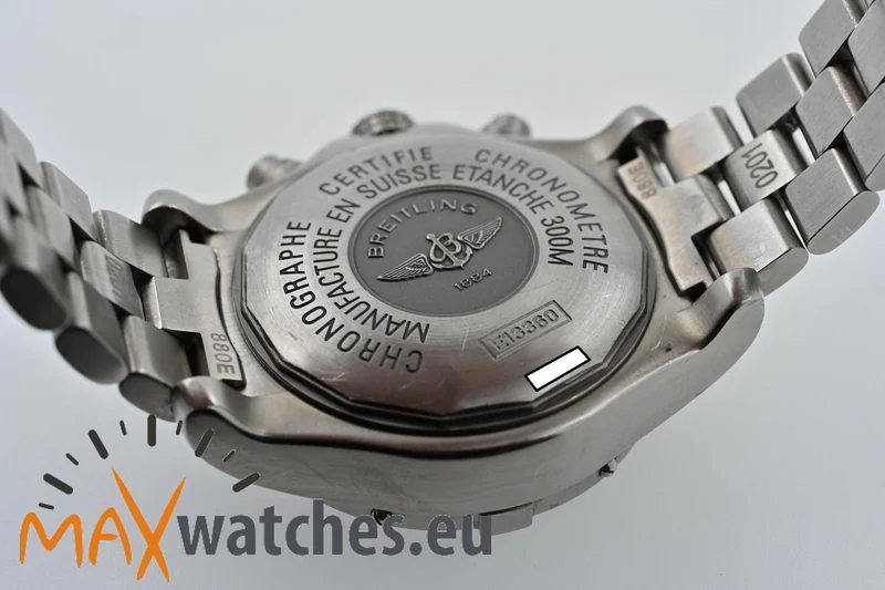 Breitling Aeromarine Chrono Avenger Chronograph Titanium Titan E13360