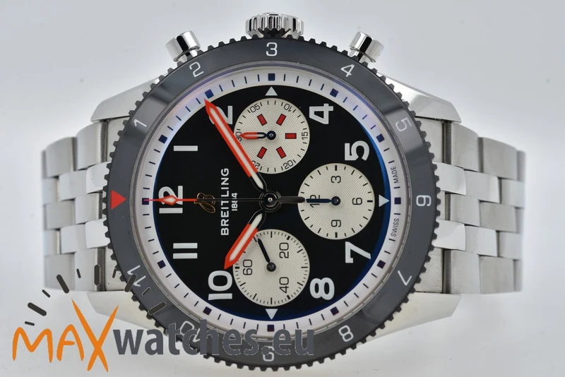 Breitling Classic AVI Chronograph Mosquito Y233801A1B1A1