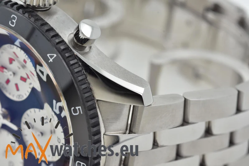 Breitling Classic AVI Chronograph Mosquito Y233801A1B1A1
